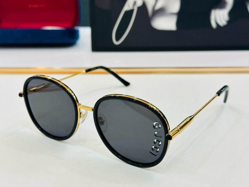 Gucci Sunglasses 858